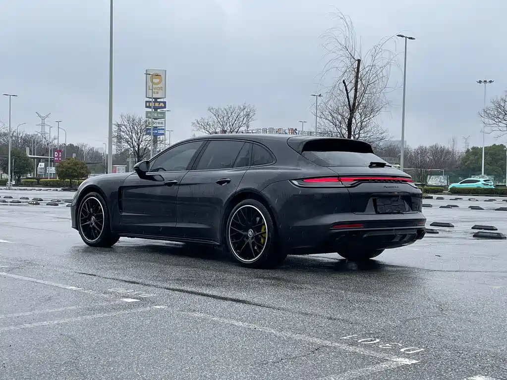 Porsche Panamera 2022