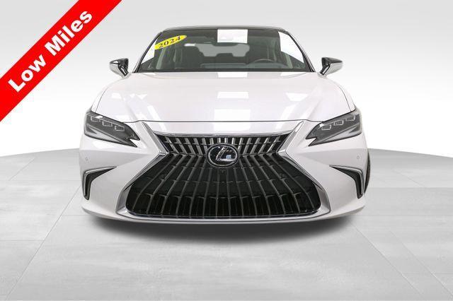 Lexus ES 2024