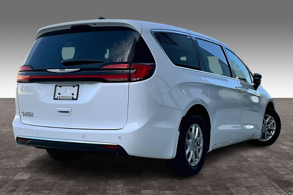 Chrysler Pacifica 2024
