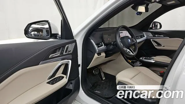 BMW iX1 2024