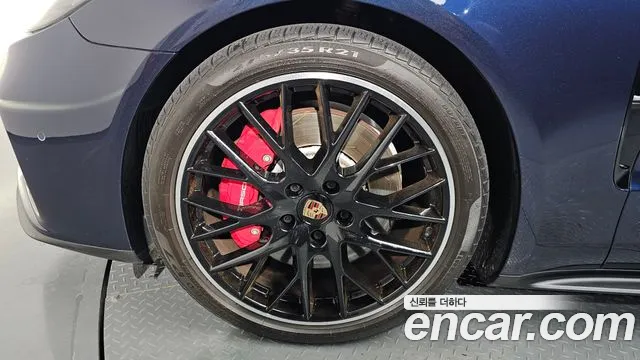 Porsche Panamera 2022
