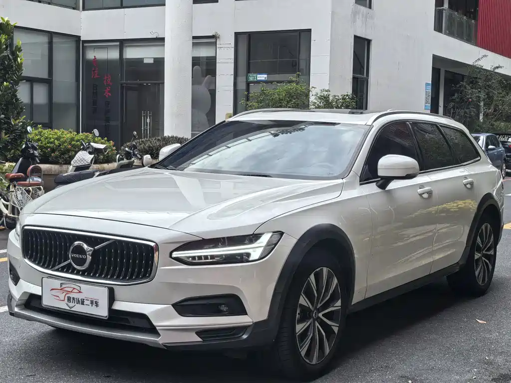 Volvo V90 2021