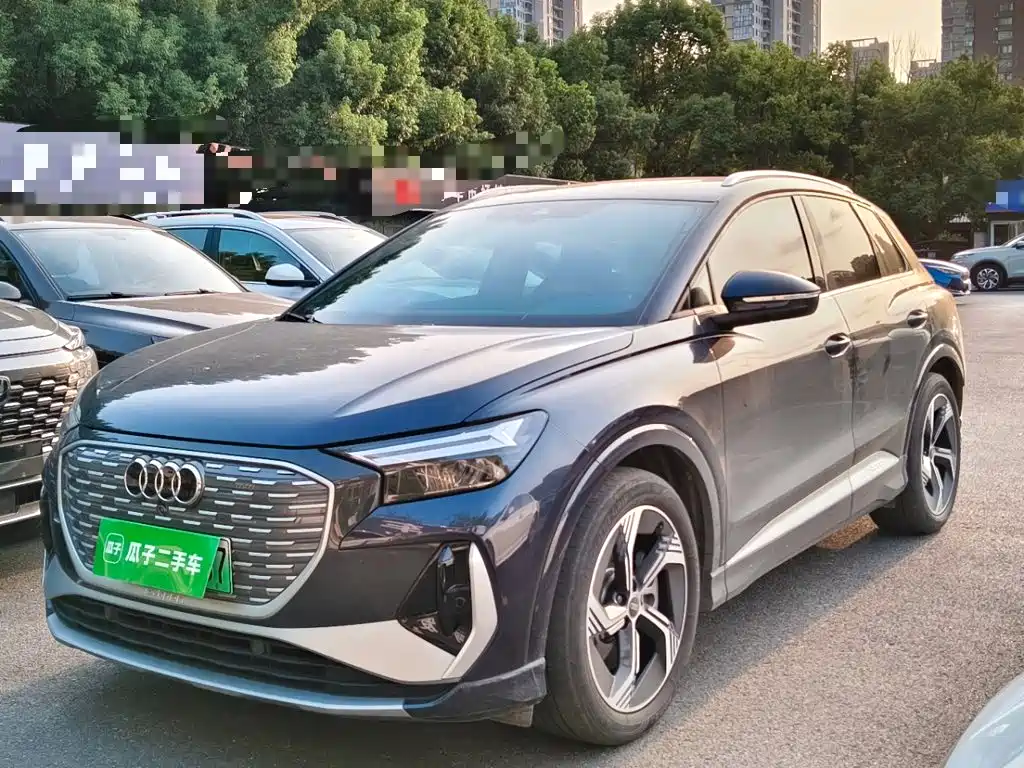 Audi Q4 e-tron 2024