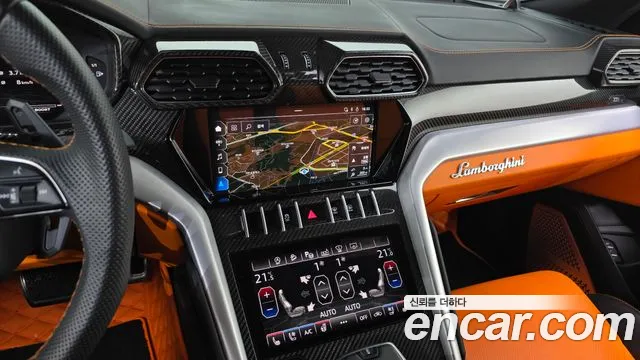 Lamborghini Urus 2021