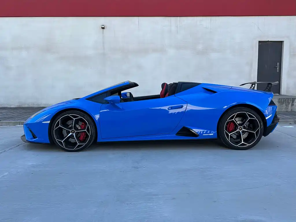 Lamborghini Huracán 2021