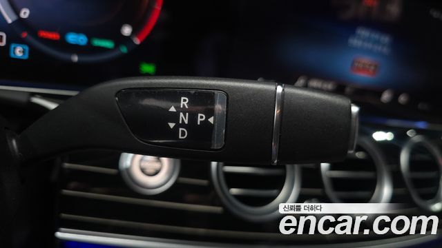 Mercedes-Benz E-Класс 2021