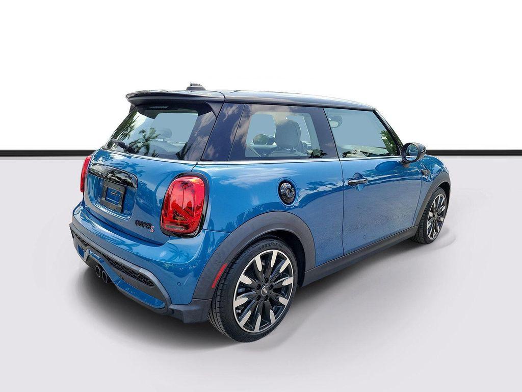 Mini Hardtop 2024