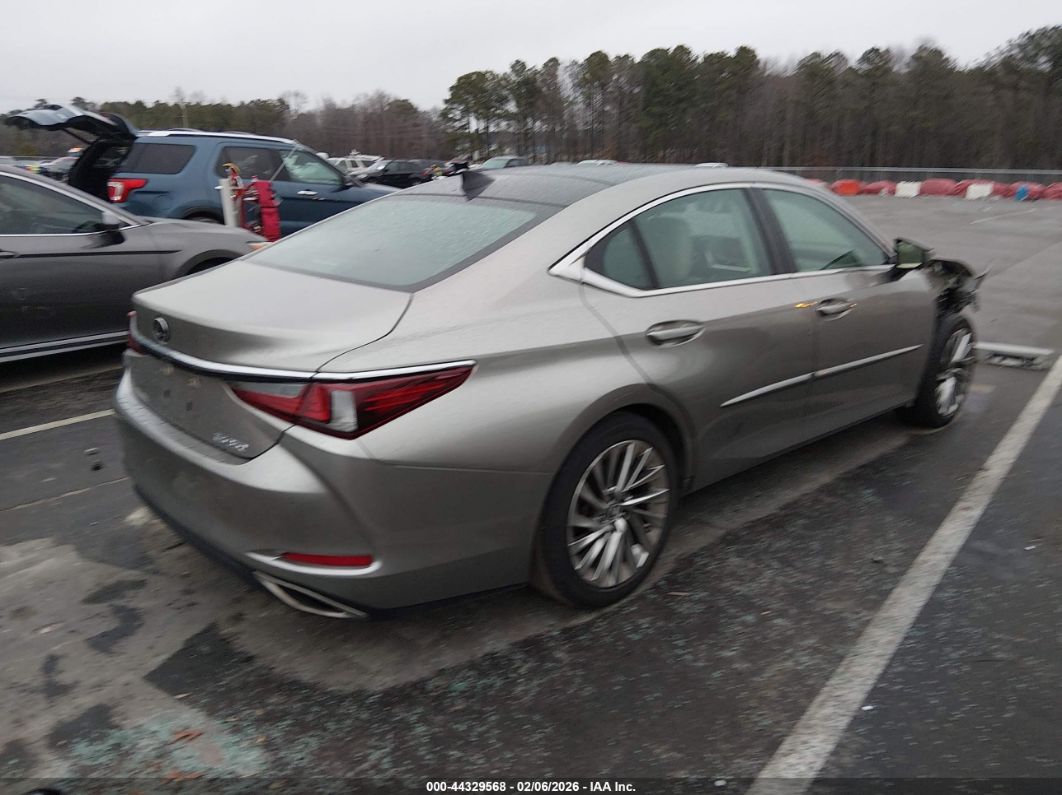 Lexus ES 2021