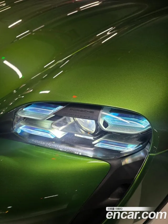 Porsche Taycan 2022