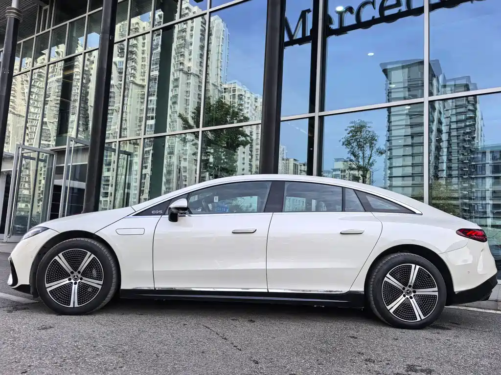 Mercedes-Benz EQS 2023