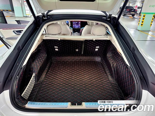 Mercedes-Benz EQS 2023