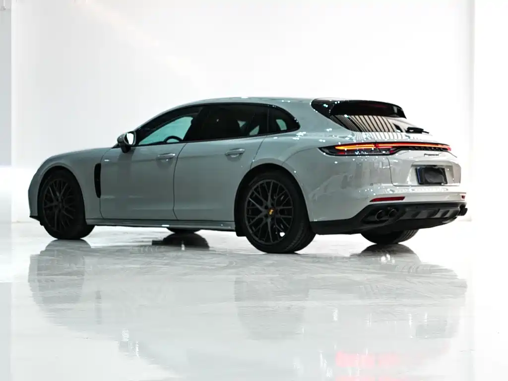 Porsche Panamera 2022