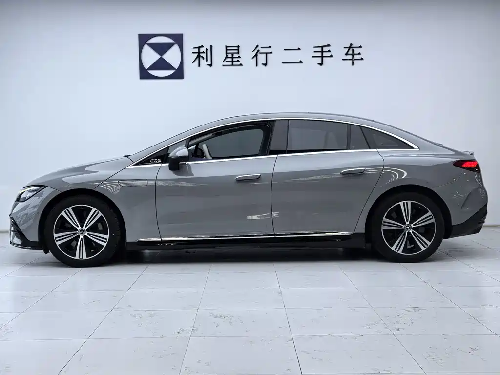 Mercedes-Benz EQE 2025