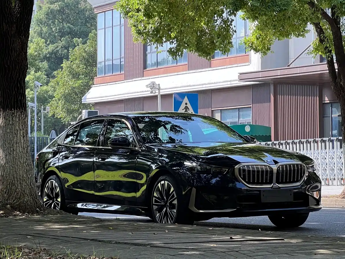 BMW 5 серии 2026