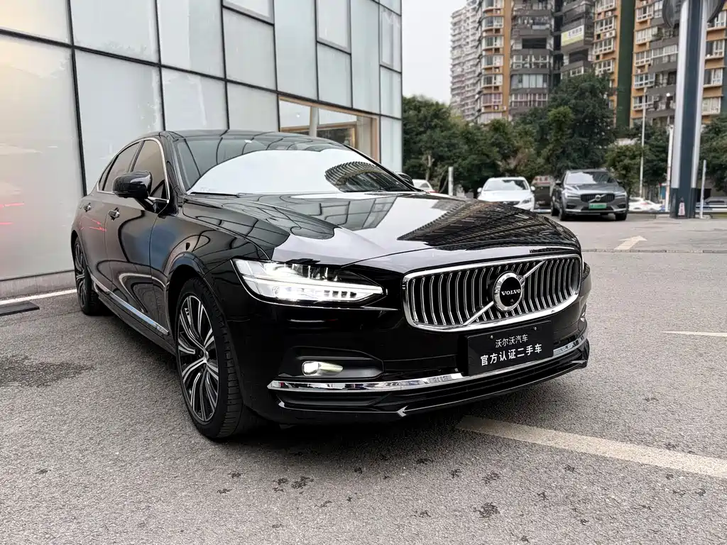 Volvo S90 2023
