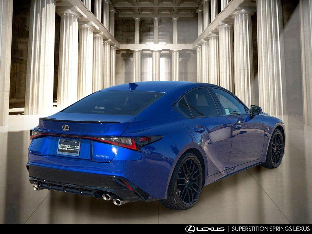 Lexus IS 2023