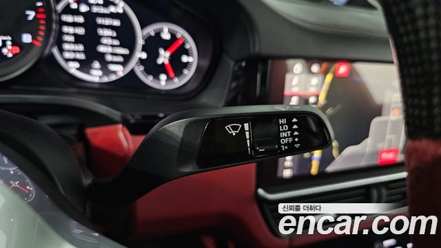 Porsche Cayenne 2021