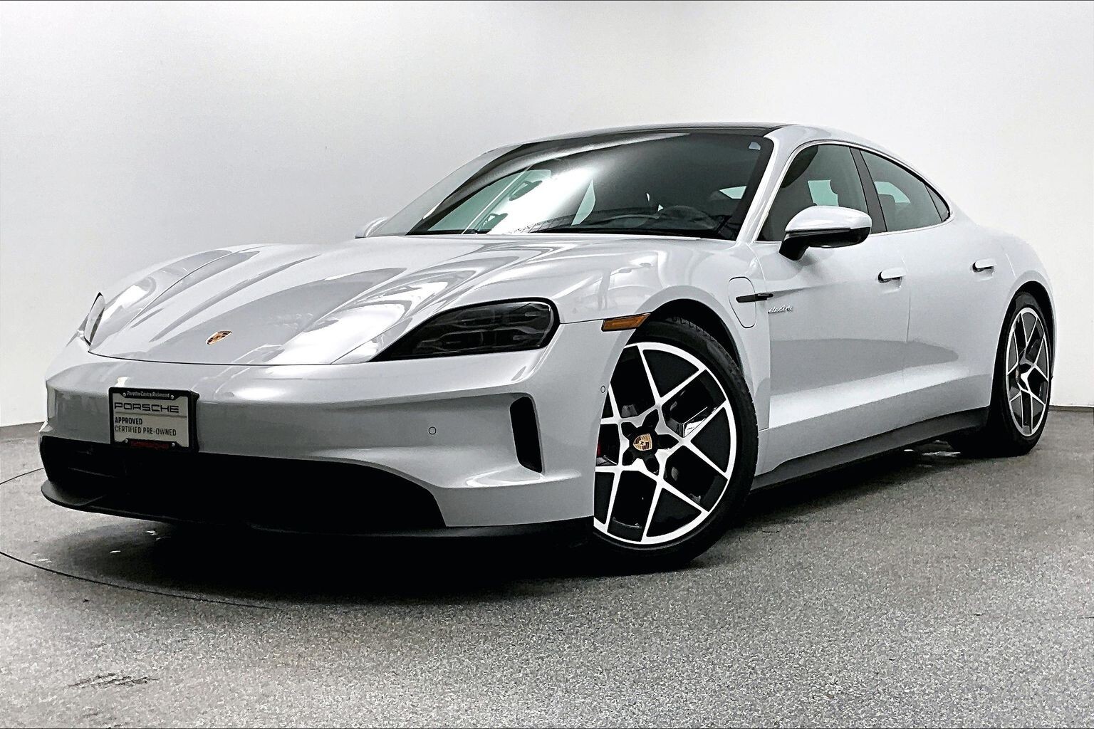 Porsche Taycan 2025