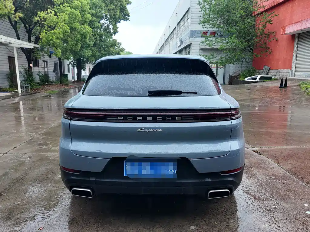 Porsche Cayenne 2025