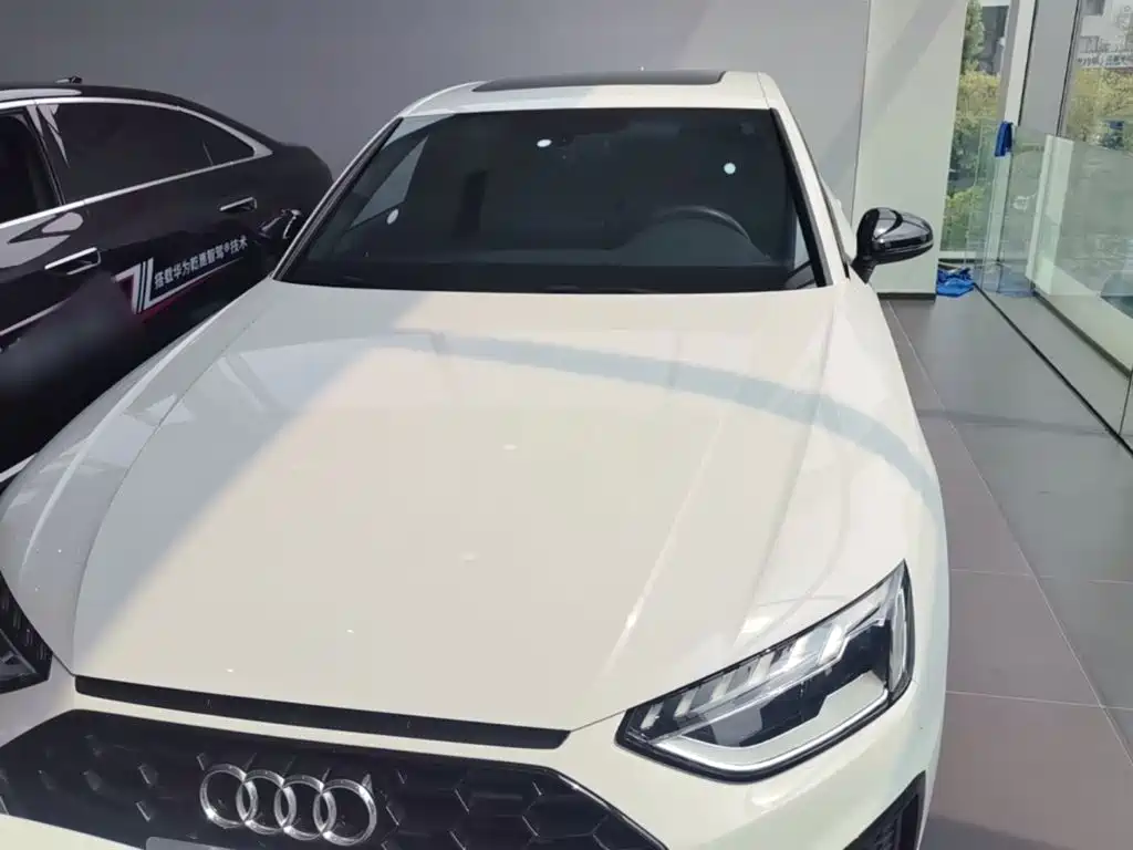 Audi A4 2023