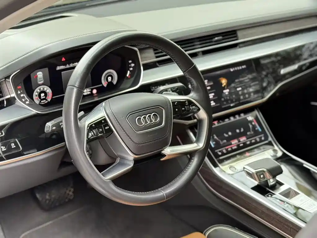 Audi A8 2022