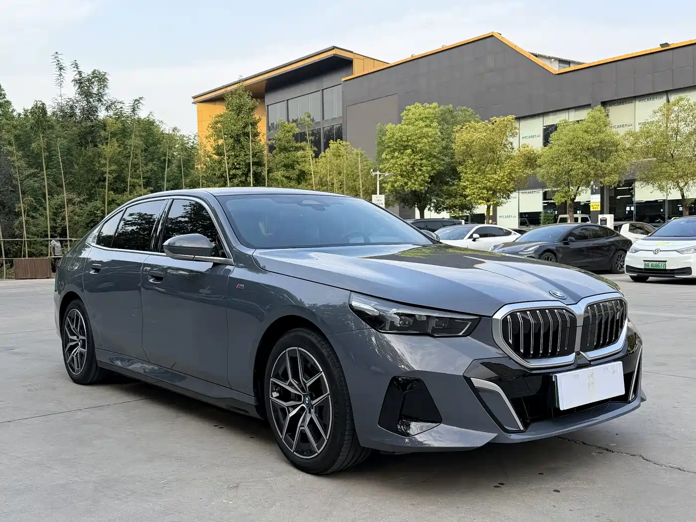 BMW i5 2024