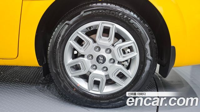 Hyundai Staria 2025