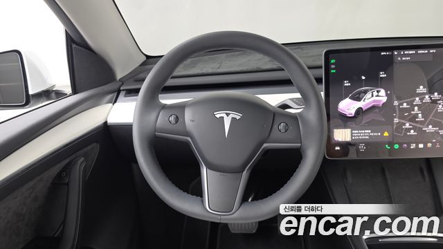 Tesla Model Y 2024
