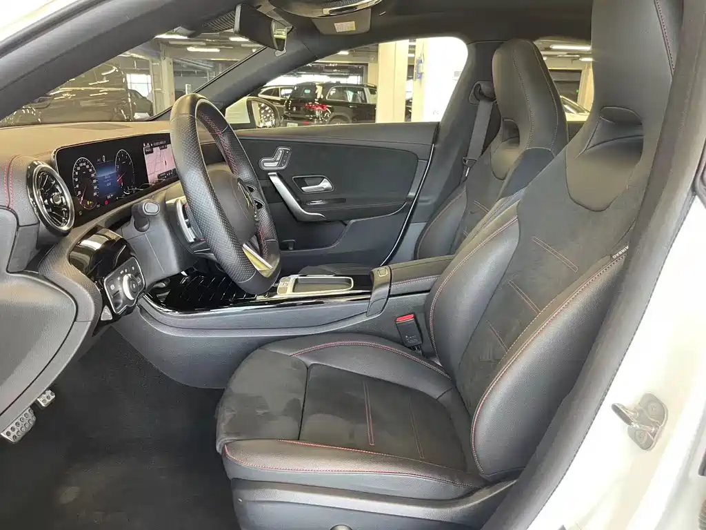 Mercedes-Benz CLA 2023