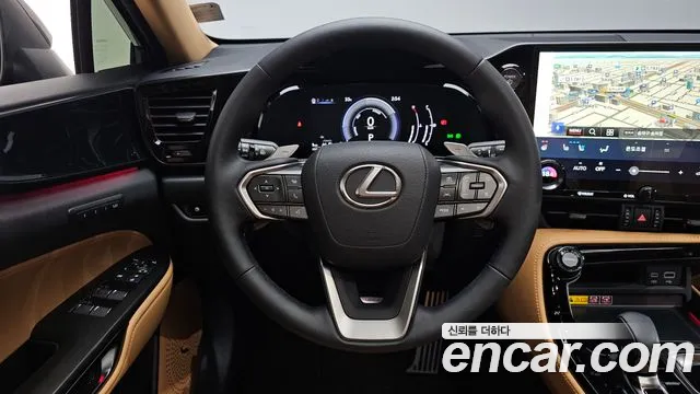 Lexus NX 2024