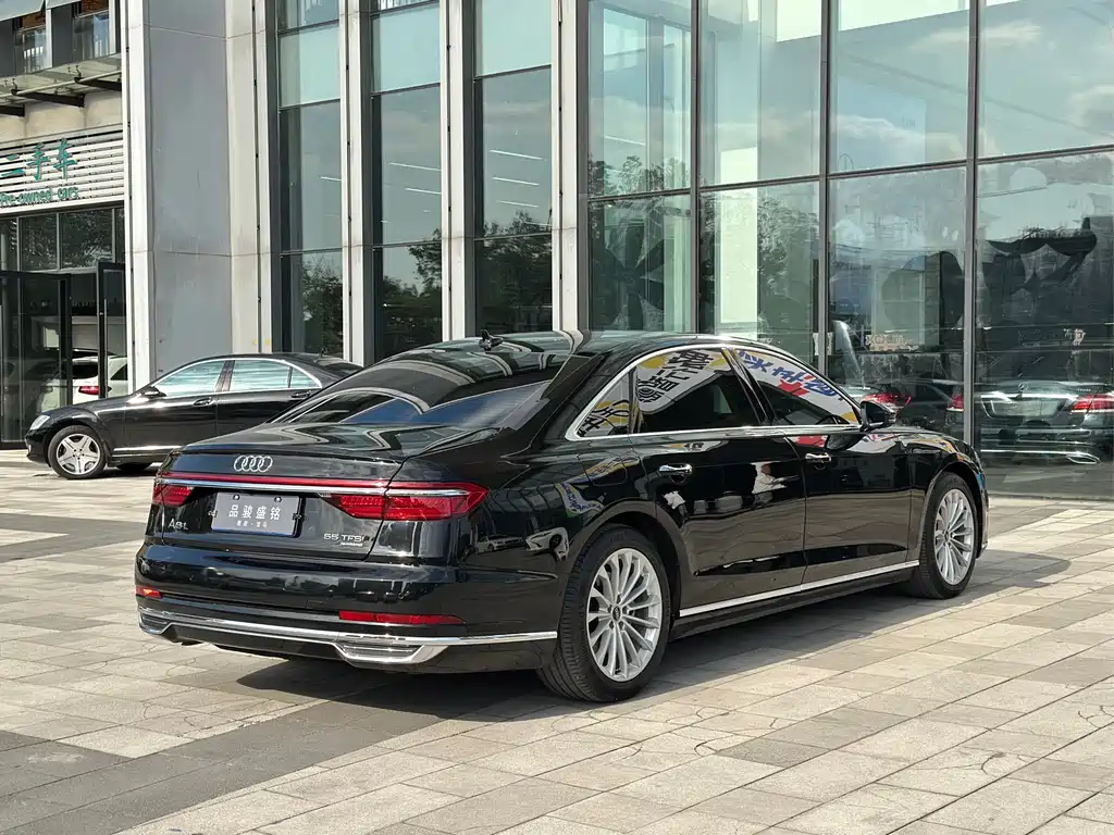Audi A8 2021