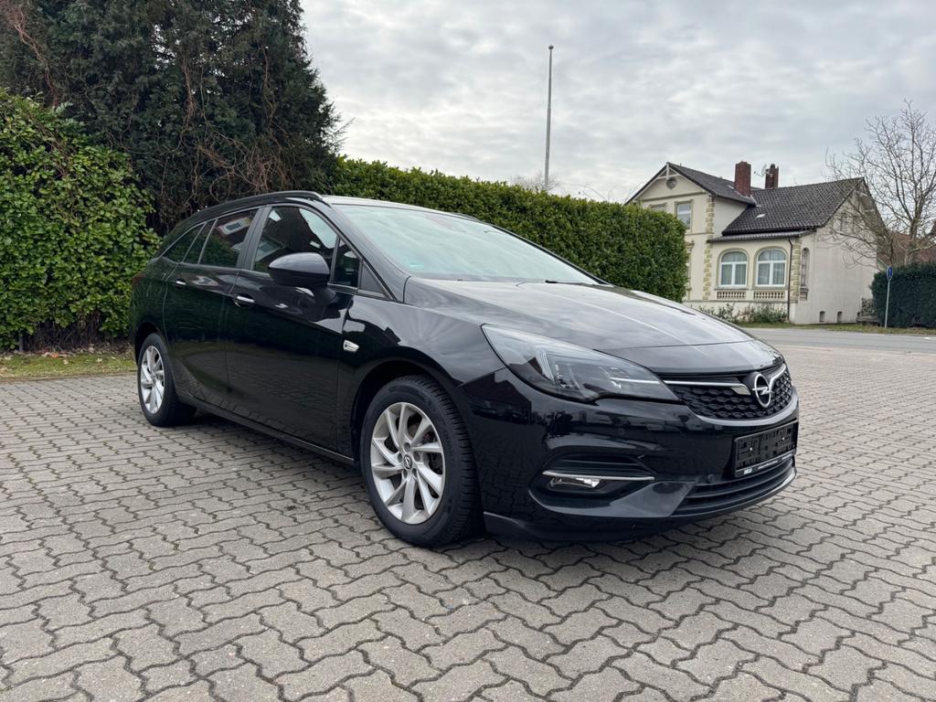 Opel Astra 2022