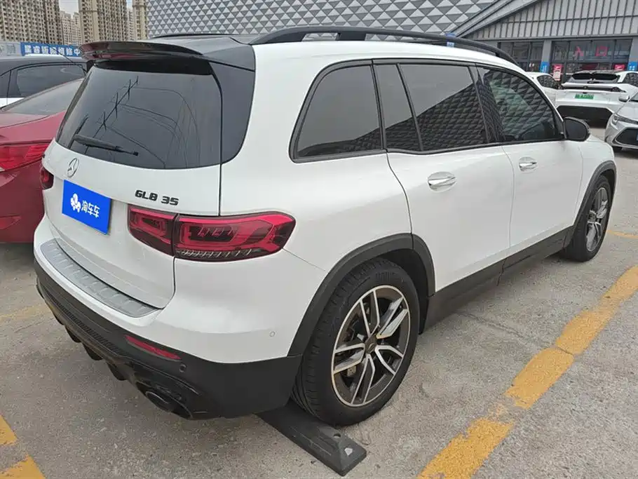 Mercedes-Benz GLB AMG 2021