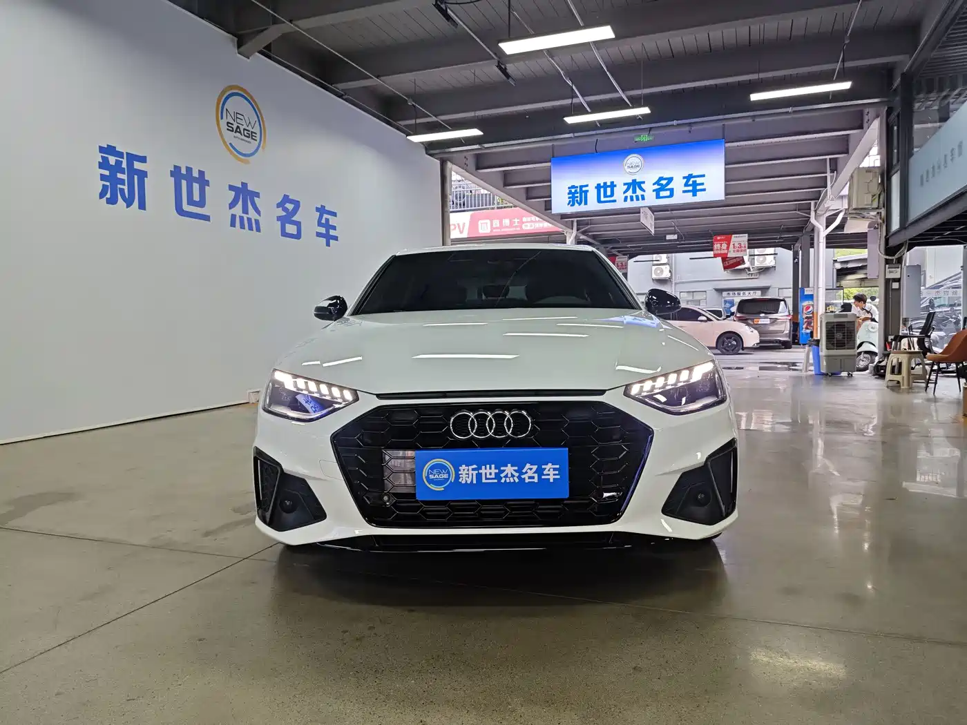 Audi A4 2023