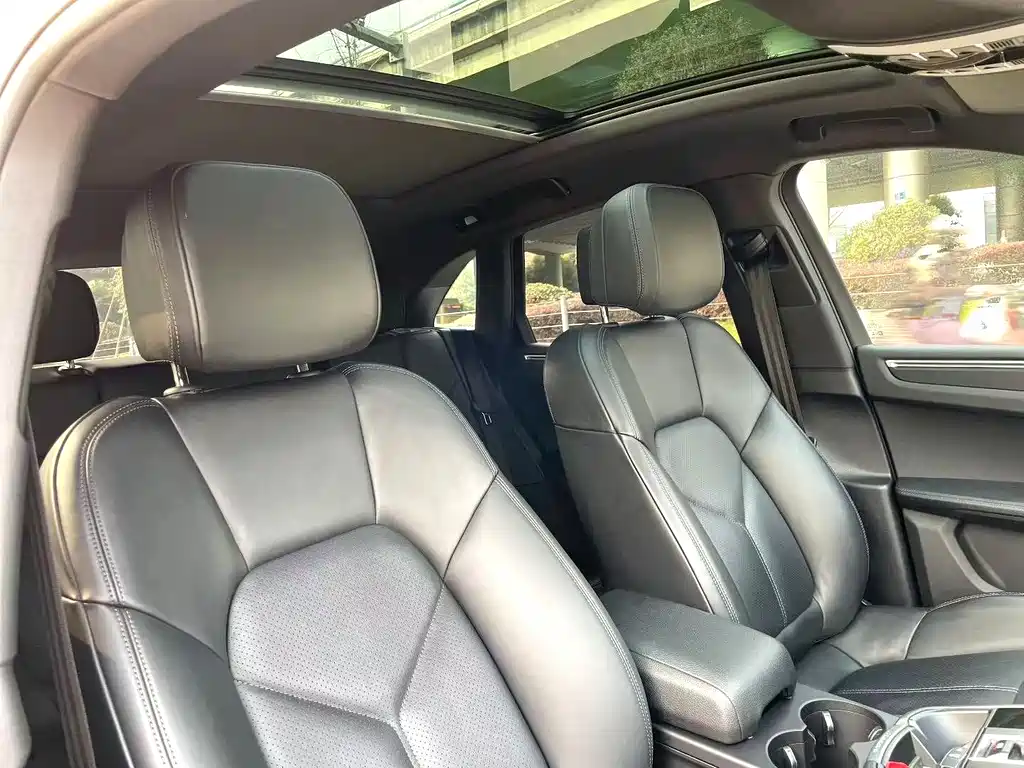 Porsche Macan 2023