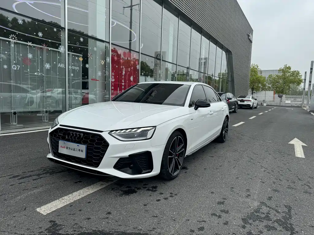 Audi A4 2023