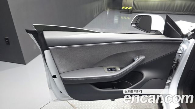 Tesla Model 3 2025