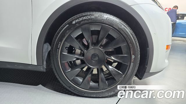 Tesla Model Y 2021