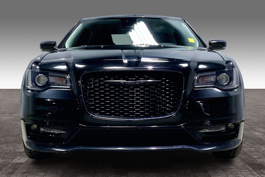 Chrysler 300 2022