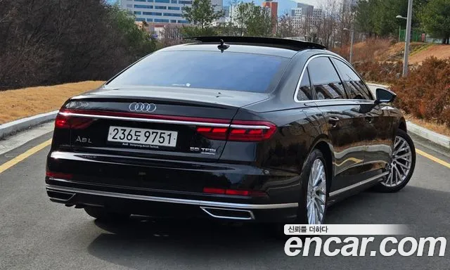 Audi A8 2021