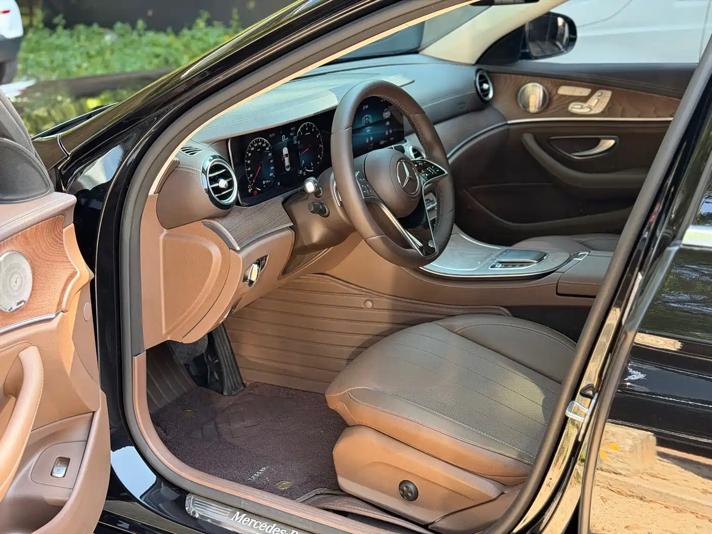 Mercedes-Benz E-Класс 2023