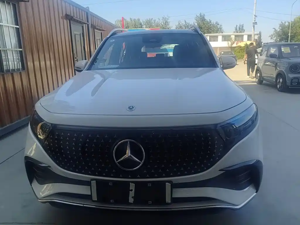 Mercedes-Benz EQB 2026