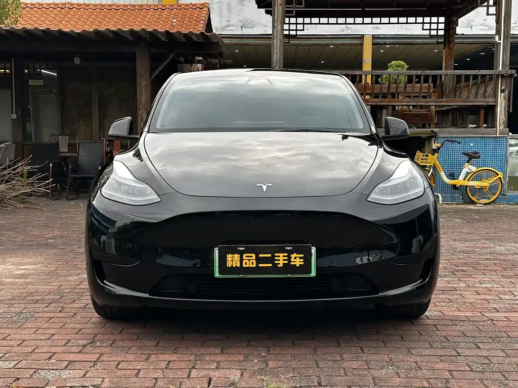 Tesla Model Y 2022
