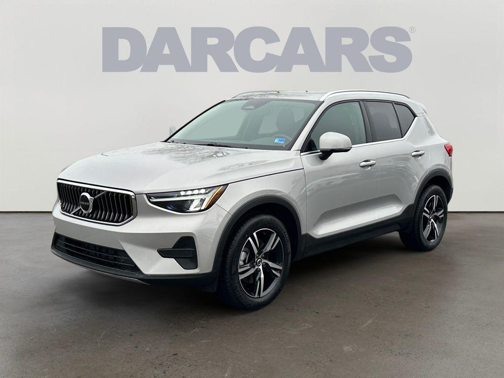 Volvo XC40 2025