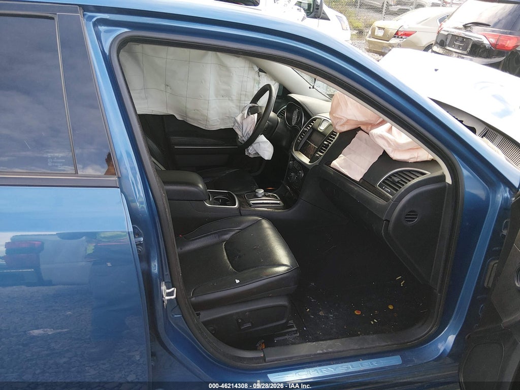 Chrysler 300 2022