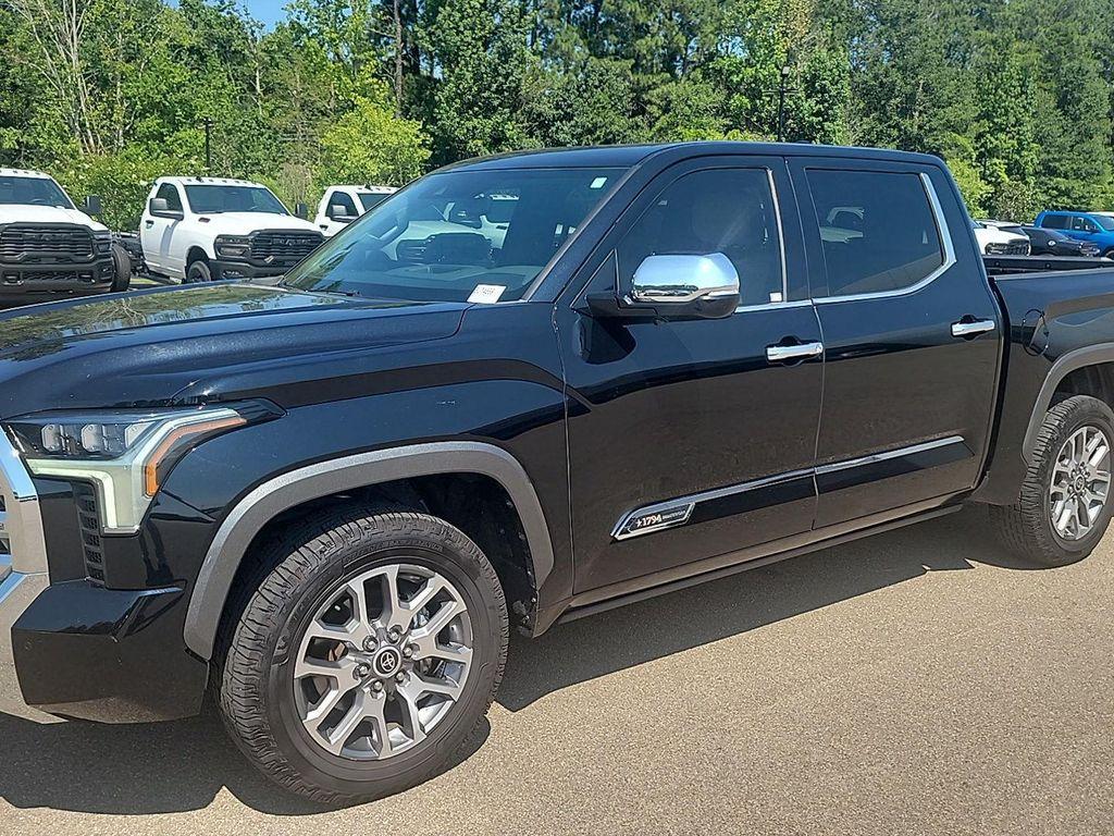 Toyota Tundra 2022