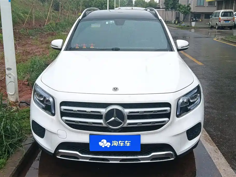 Mercedes-Benz GLB 2023
