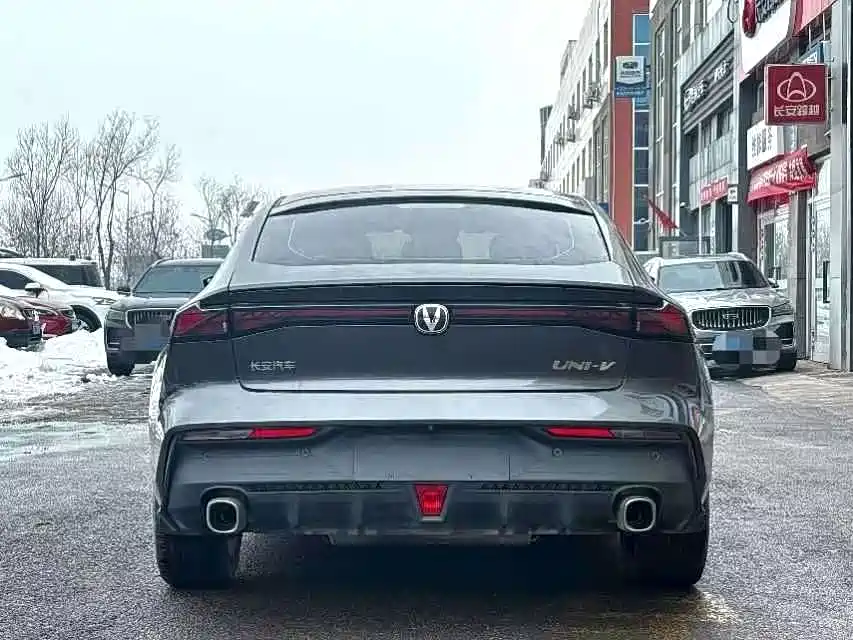 Changan UNI-V 2022