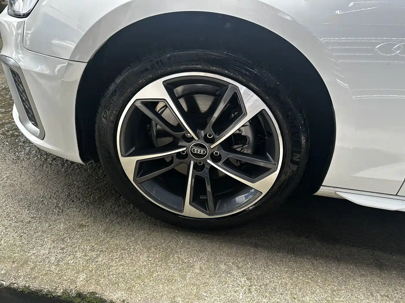 Audi A4 2024