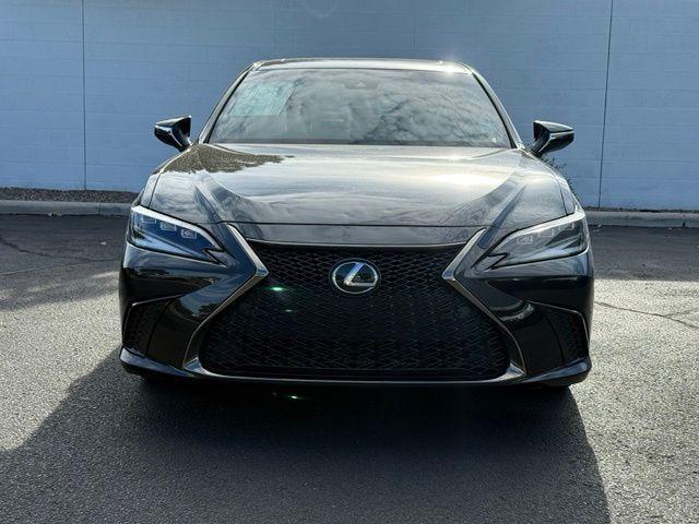 Lexus ES 2022